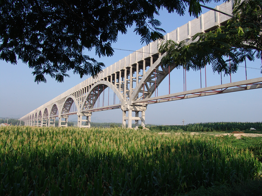 界河渡槽：國內(nèi)首創(chuàng)大跨度上承式預應力混凝土拉桿拱式渡槽